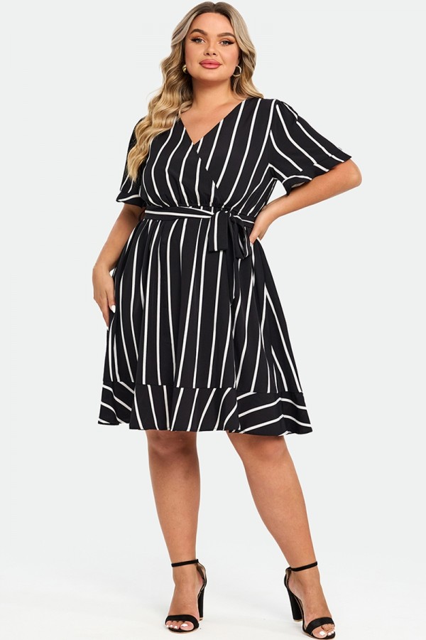 Plus Size Black ＆ White Striped  A-Line Midi Dress